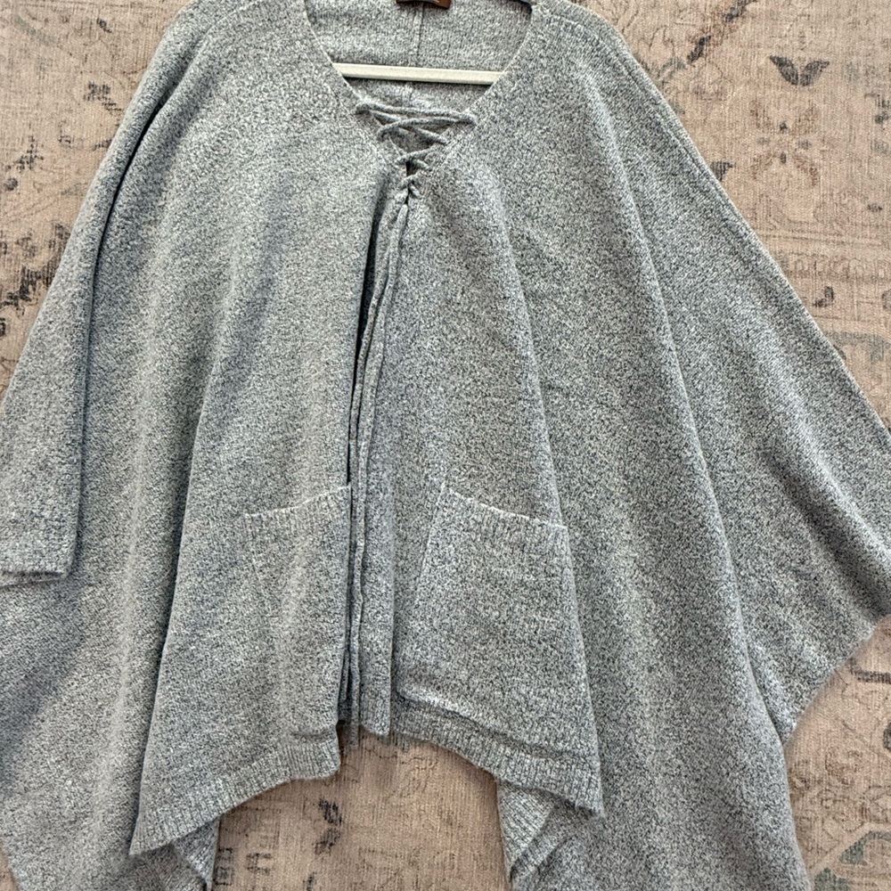 Gray Women's Ponco Sweater with Pockets
